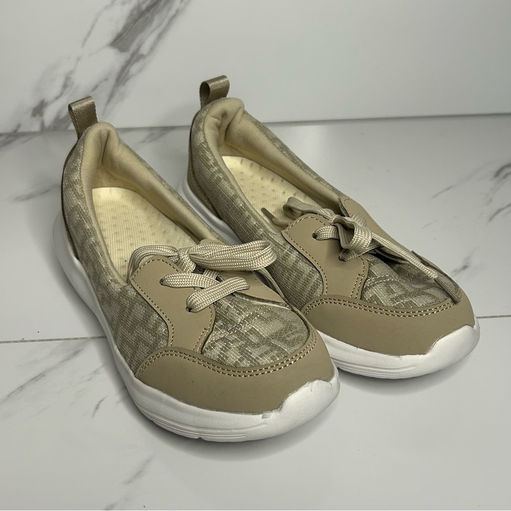 Stylish Beige Women's Flats Size 37